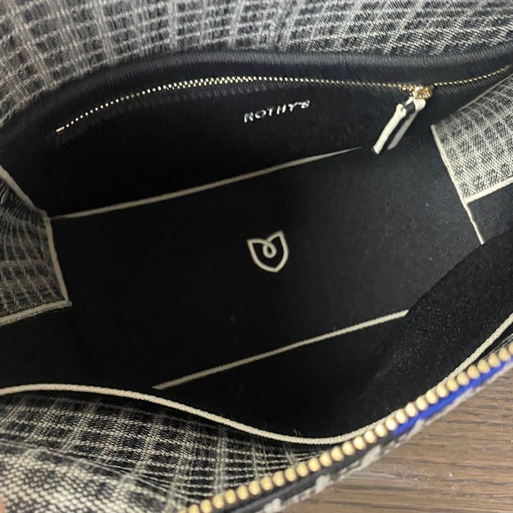 Rothy’s bucket bag - Picture 7 of 11